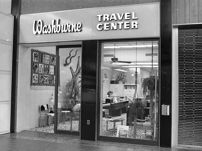 Lansing Mall - Vintage Photo (newer photo)